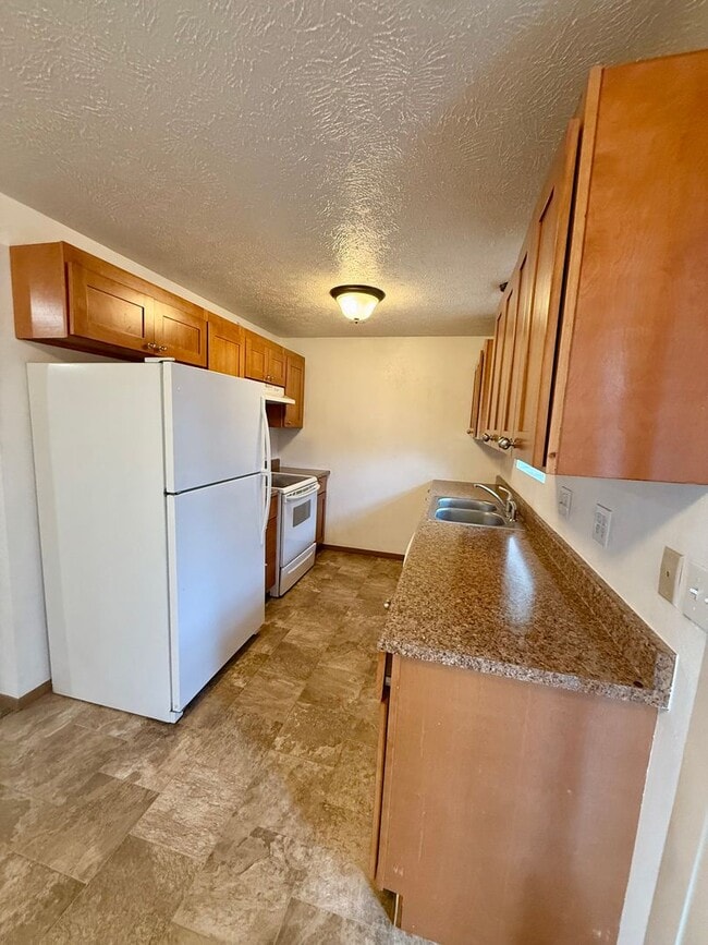 Building Photo - 4905 - York Duplex