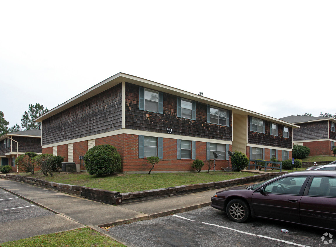 Building Photo - Brenthill Apartments