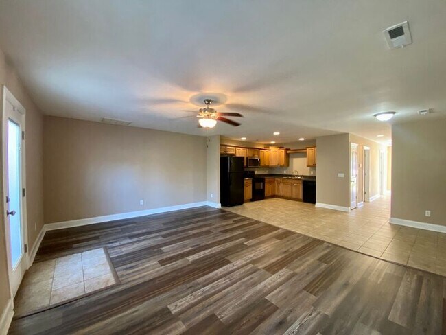 Foto del edificio - 132 Brown Estates Rd