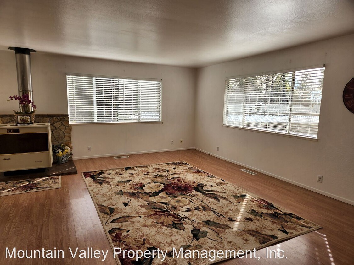 Foto principal - 2 br, 1 bath House - 11412 Butler Road