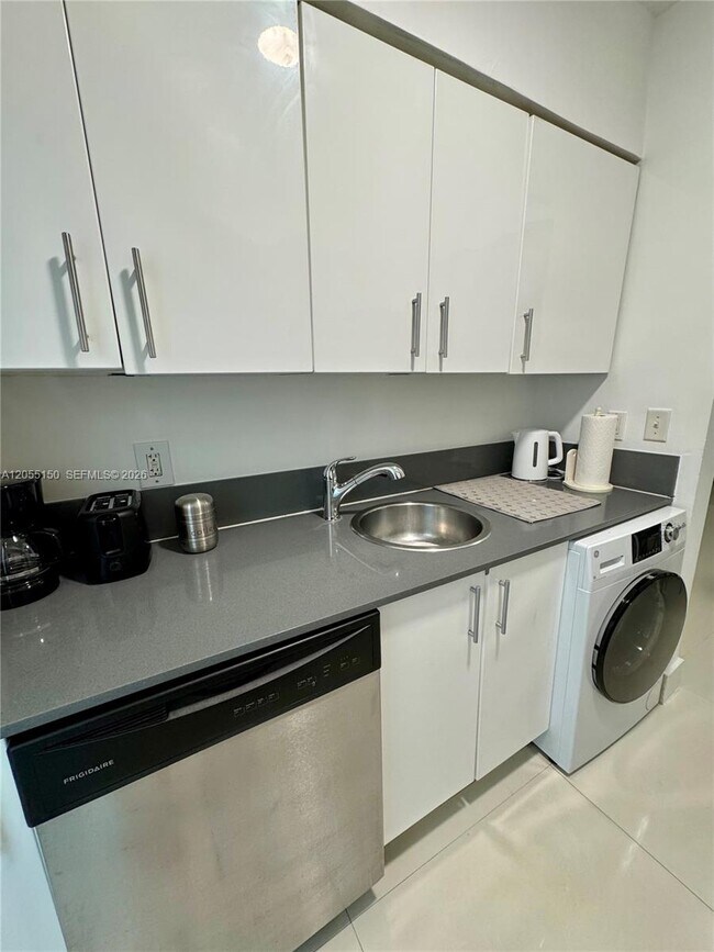 Foto del edificio - 1604 Drexel Ave
