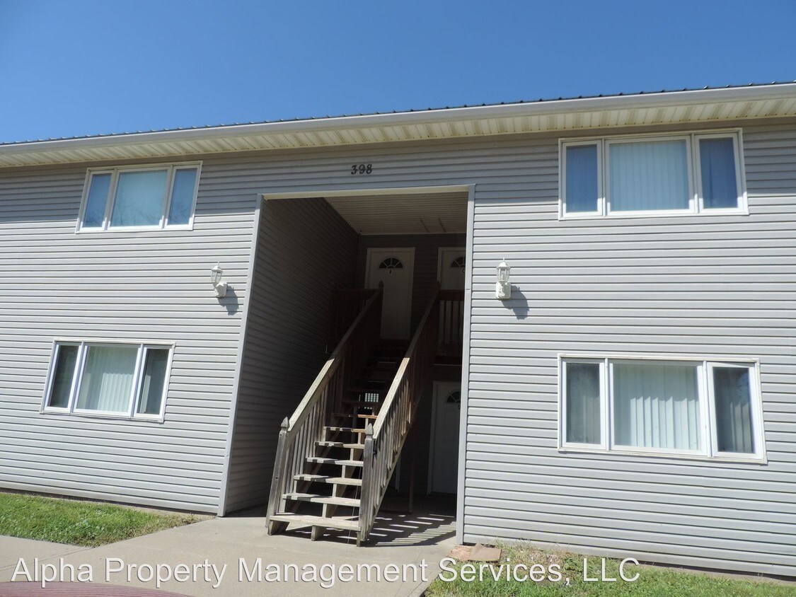Primary Photo - 398 W Ash Dr