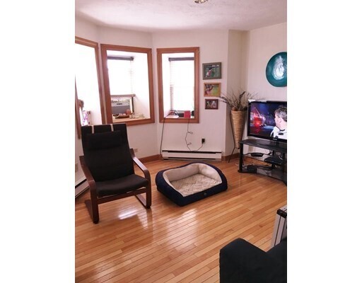 Foto del edificio - 552 E 5th St