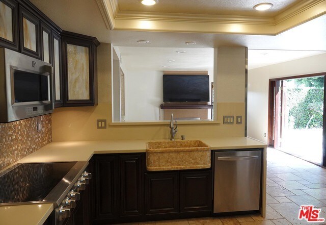 Building Photo - 6416 Bradley Pl