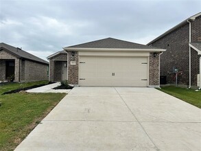 Building Photo - 1813 Potomac Ln