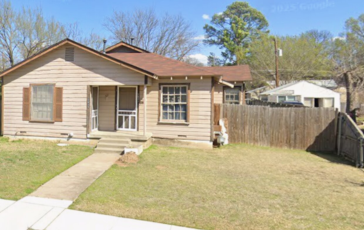 Building Photo - 2829-2831 Handley Drive