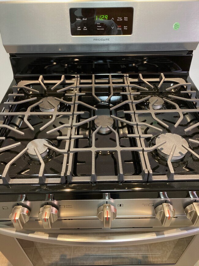 5 Burner Stainless Steel Stove! - 102 Breeze Ave