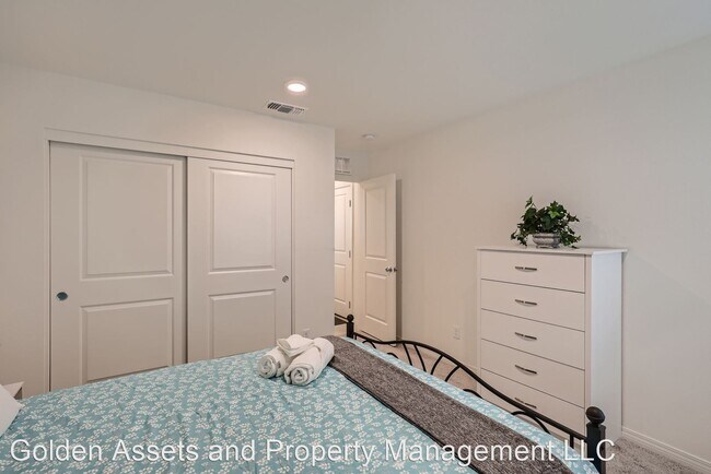 Foto del edificio - 4 br, 3 bath House - 7716 Mojave Wind Avenue