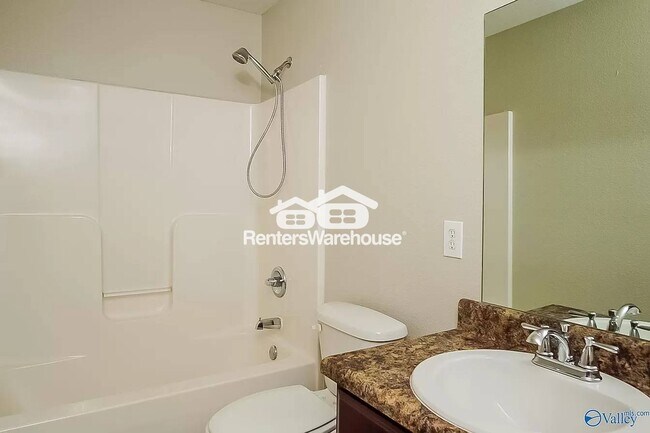 Foto del edificio - 123 Forestbrook Dr