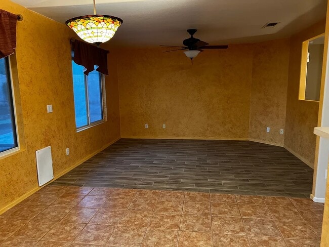 Building Photo - 4654 S Louie Lamour Dr