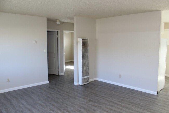 Foto del edificio - 10228 S White Rock Rd