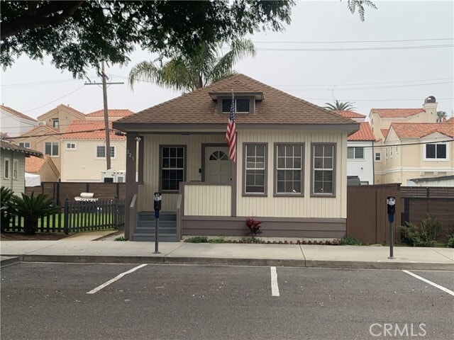 Building Photo - 321 5th St