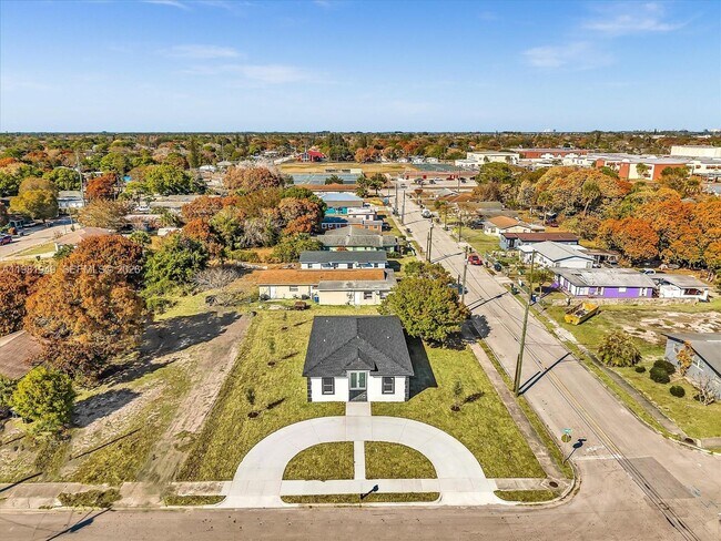 Building Photo - 803 N 20th St