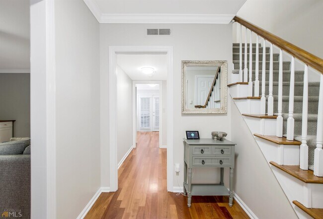 Building Photo - 12 Jefferson Hill Pl NE