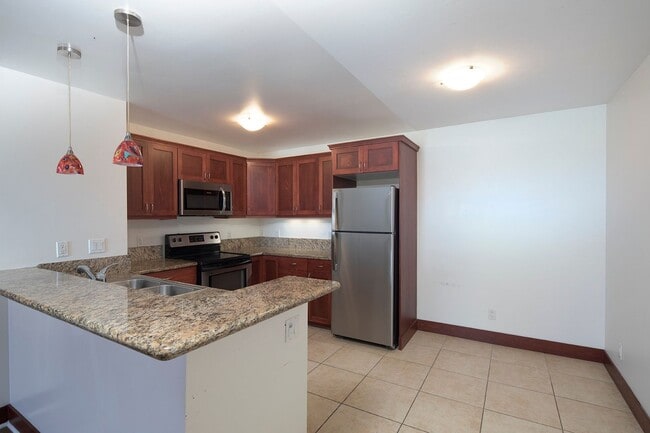 Building Photo - Gorgeous 2 Bed/2 Bath Point Loma Apartment - Views, W/D, Open Concept & More!