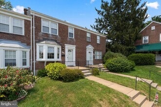 Building Photo - 324 Small Ct