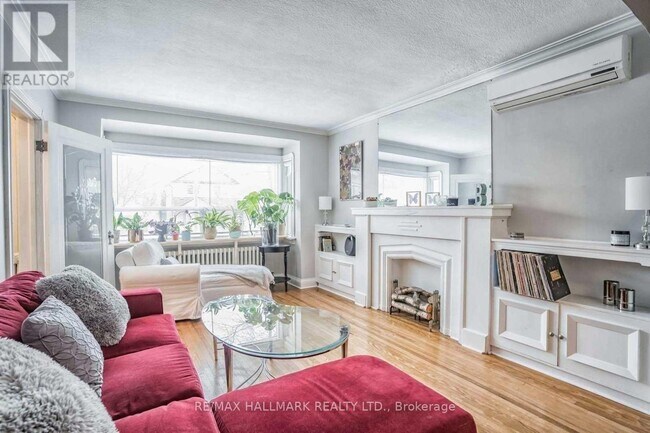 Photo du bâtiment - 18 Roblin Ave