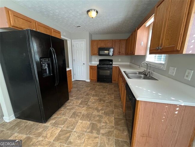 Building Photo - 209 Hunt Club Cir