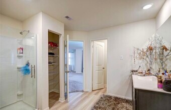 Building Photo - 7943 Vacek Meadows Loop