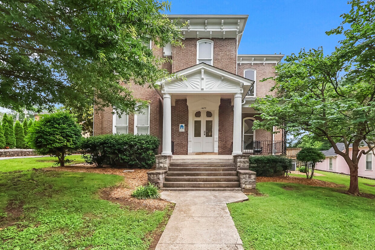 Foto principal - 1425 State St