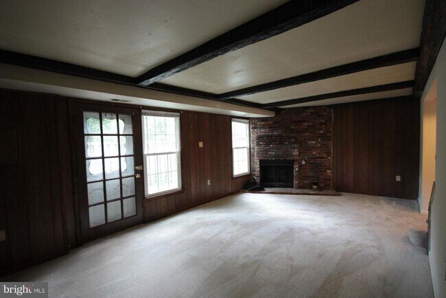 Foto del edificio - 7901 Central Park Cir