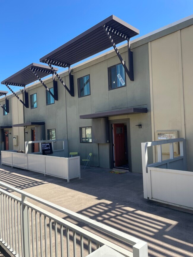 Photo - 6207 Admiralty Ln Townhome