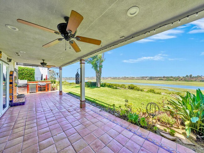 Foto del edificio - Amazing Opportunity with Panoramic Views o...