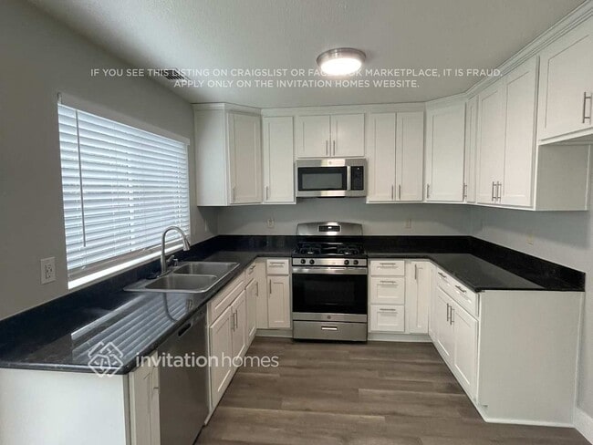 Foto del edificio - 844 Tranquil Ln