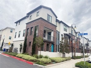 Building Photo - 6958 Crimson Dr