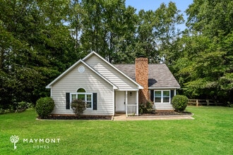 Building Photo - 300 Brookside Dr