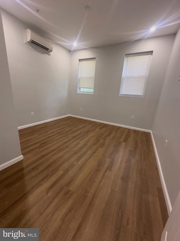 Foto del edificio - 1211 W Cambria St