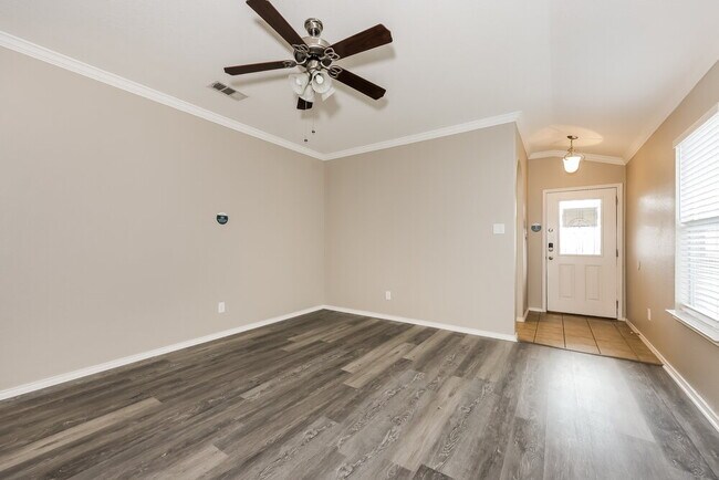 Foto del edificio - 2105 Charmion Ln