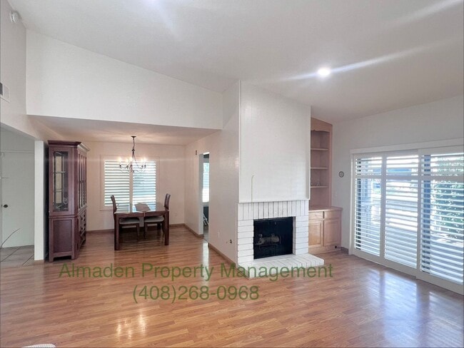 Foto del edificio - Remodeled Sunrise Community Single Story Condo! Pets Negotiable! Great Schools & Central A/C!!