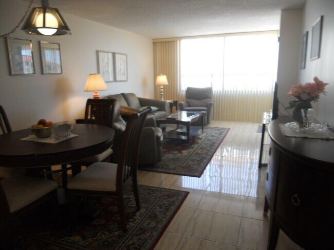 Foto del edificio - 6279 Sun Blvd