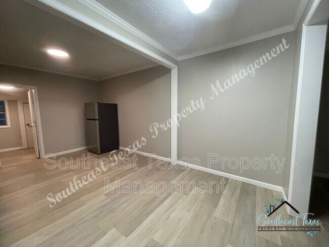 Foto del edificio - 2423 Ave C
