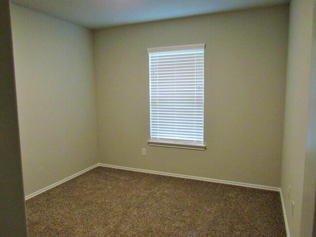 Building Photo - 1009 Platte River Dr