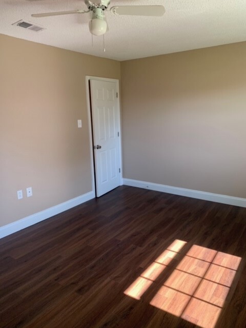 Building Photo - 5008 Mount Rushmore Dr