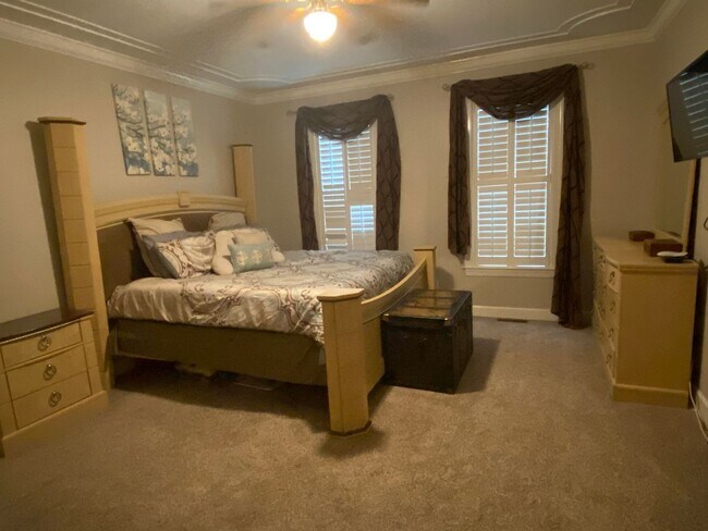 Foto del edificio - Beautiful Brick Home for Rent – Spacious, ...