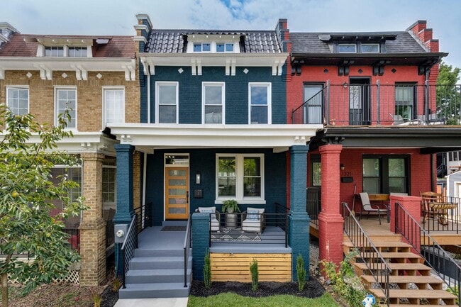 Building Photo - 1323 Childress St NE