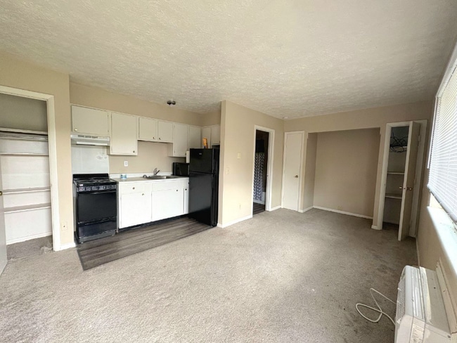 Foto del edificio - 601 Moses Dr