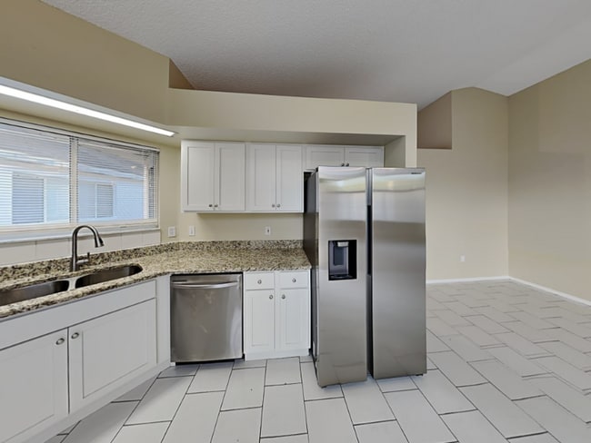 Foto del edificio - 1618 Maplestead Ct