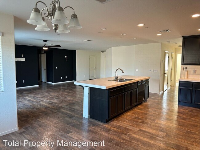 Building Photo - 3 br, 2 bath House - 1547 N Virmargo St.