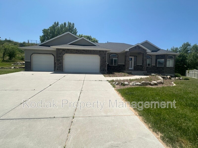 Primary Photo - 7555 S 1740 E