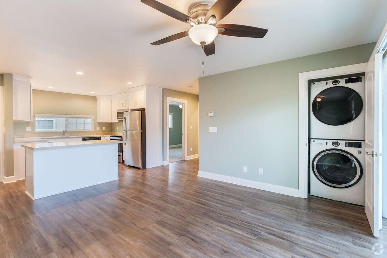 Primary Photo - Briarwood Apartments