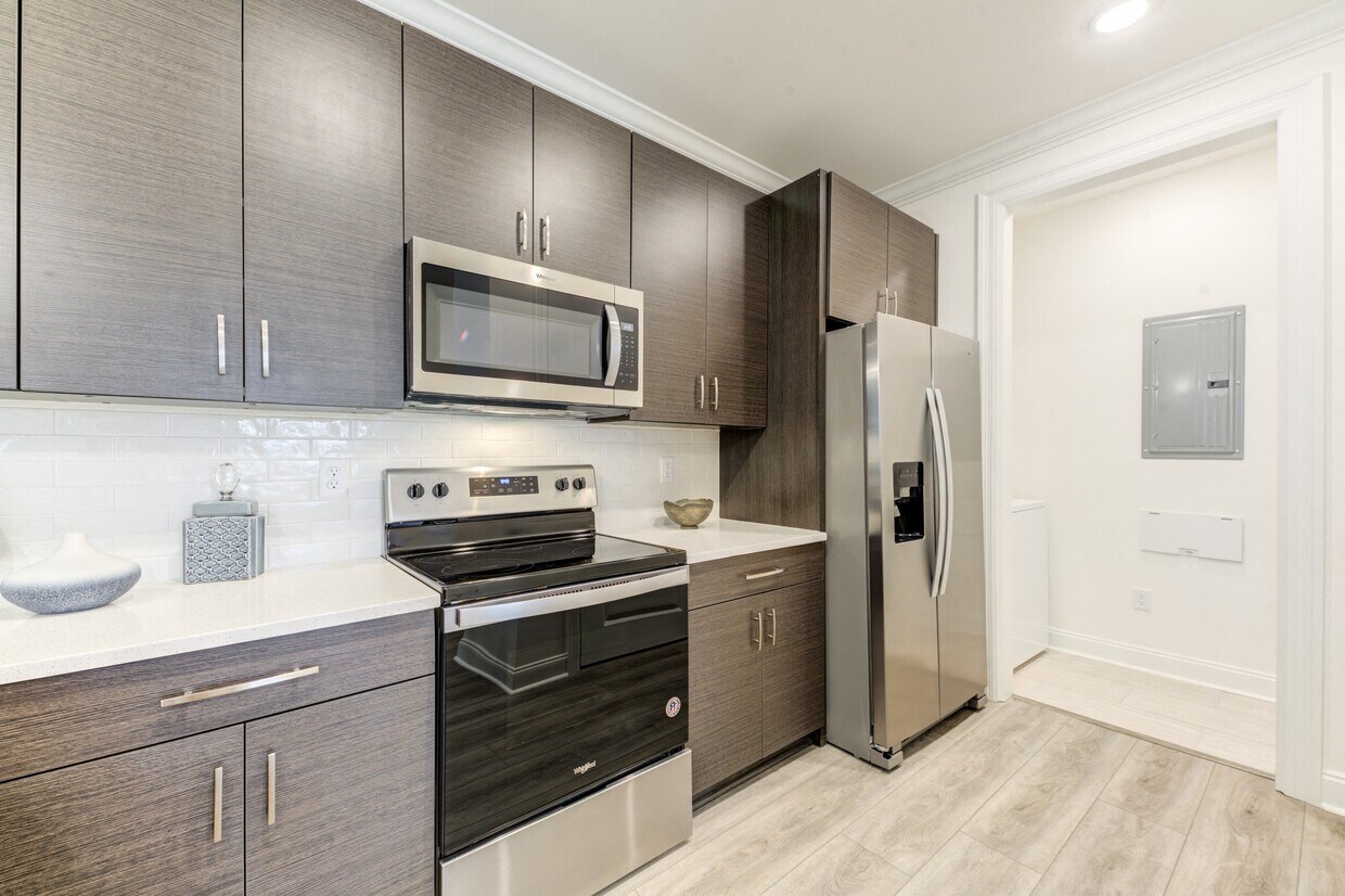 Foto principal - Residences at 393 North Apartments