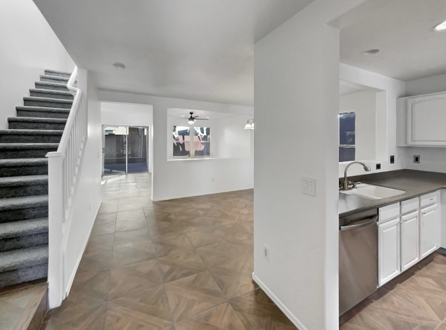 Building Photo - 21114 E Stone Crest Dr