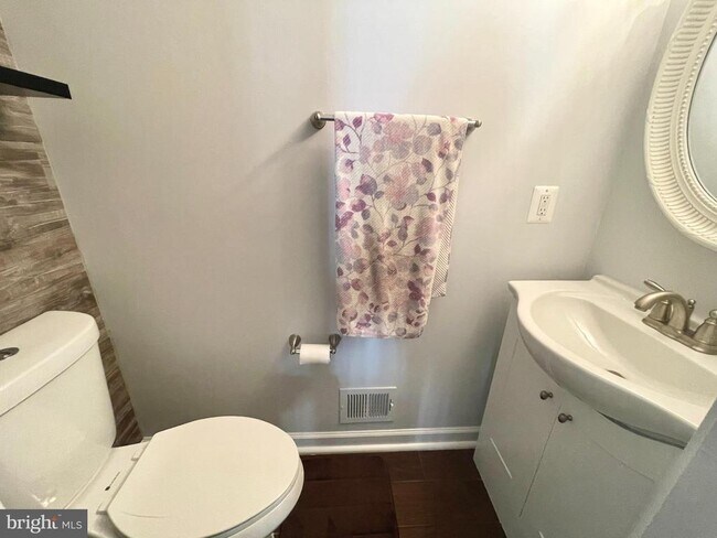 Foto del edificio - 14069 Madrigal Dr