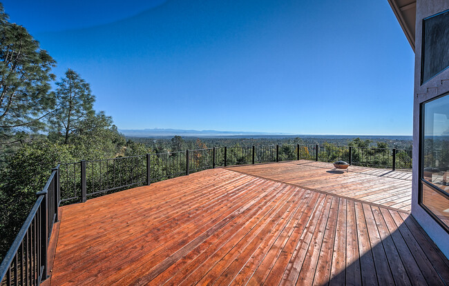 Building Photo - 8454 Crown Way