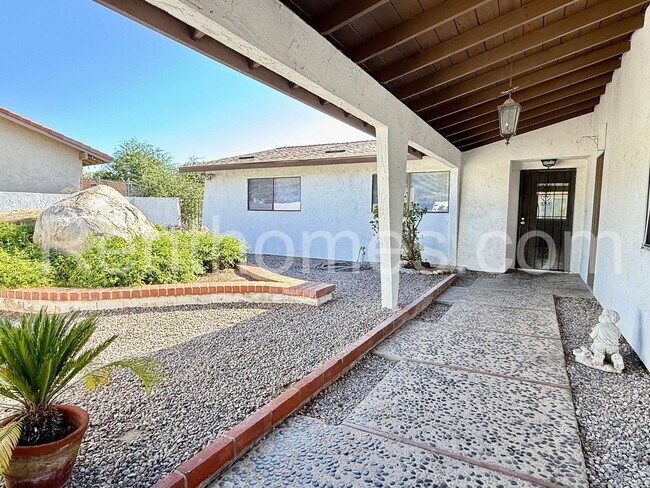Foto del edificio - 15917 Arena Dr