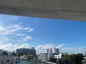 Building Photo - 7118 Bonita Dr